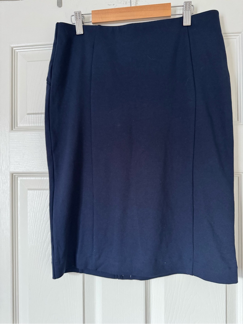 Ann Taylor Classic Navy Pencil Skirt - Women's Tailored Workwear Sz MP